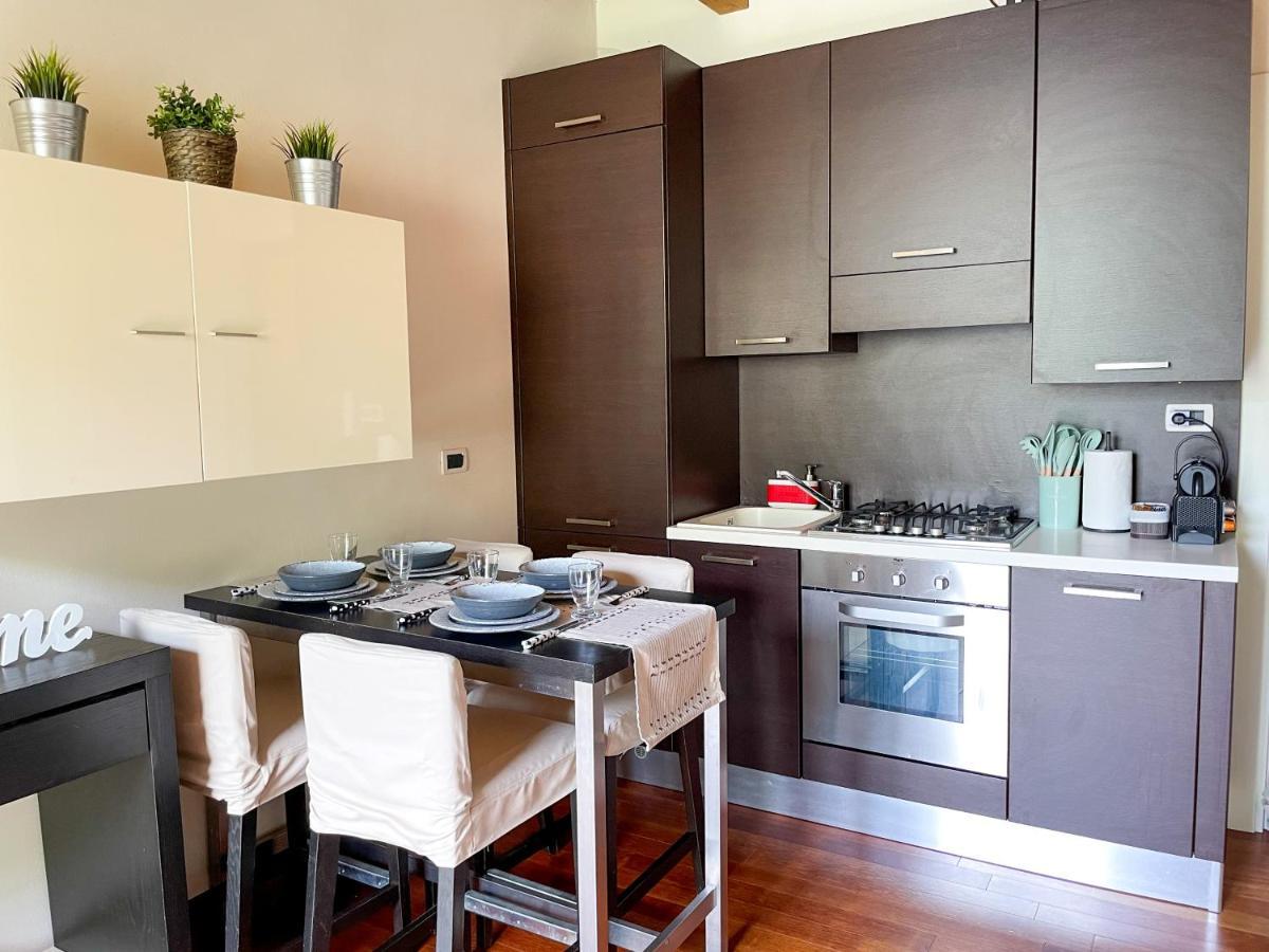 Regina Di Laglio - Free Parking, Garden, Lake View Экстерьер фото