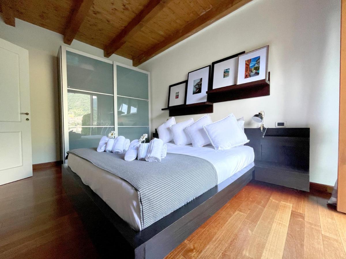Regina Di Laglio - Free Parking, Garden, Lake View Экстерьер фото